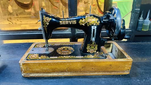 Used Sewing Machine Fair sale in Good Condition Totally Okay Machine h