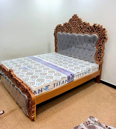 Bed set king size with side tables dressing new condition