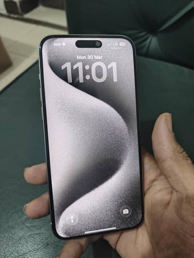 Apple iphone 15 Pro Max 256 GB,  only 40 Cycle count.