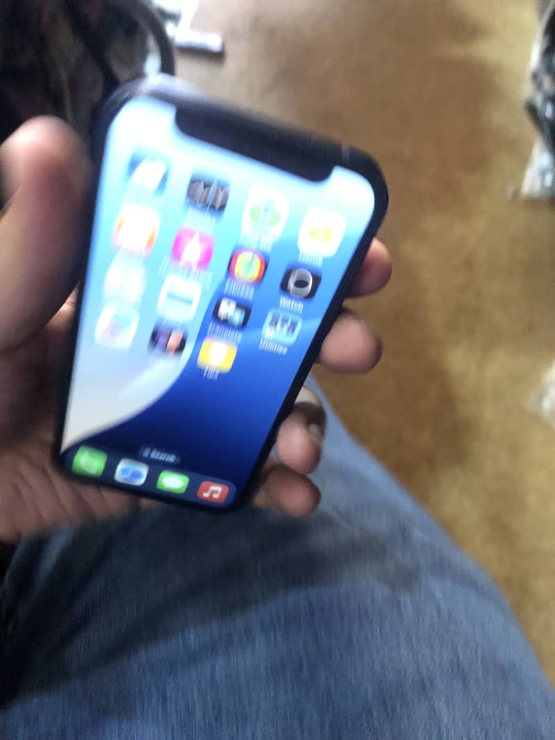 Iphone 12 mini 4
