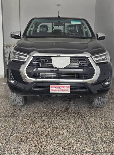 Toyota Hilux Revo V 2025 model Zero