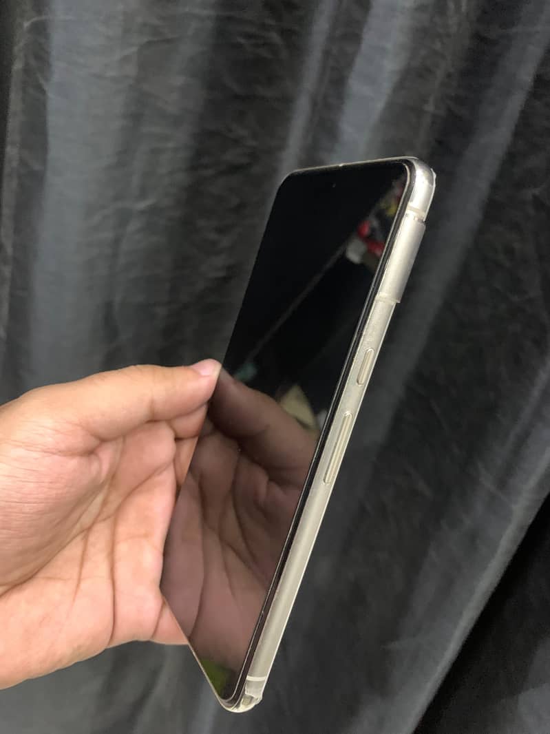 Google Pixel 8 Pro 4