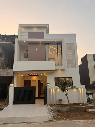 5 Marla Double Unit House Available For Sale In Faisal Margalla City ( FMC ) B-17 Islamabad