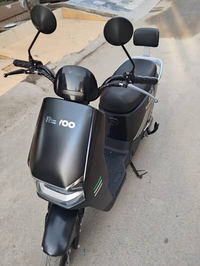 electric Scooty for sale