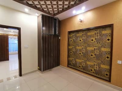 A Spacious 10 Marla Lower Portion In Gulshan-e-Ravi - Block F