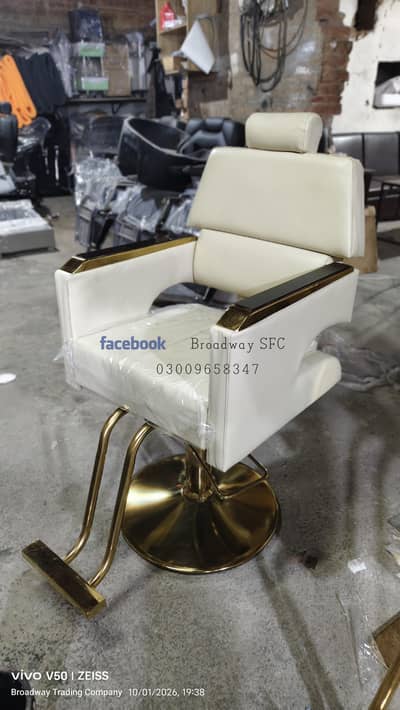 Saloon chairs/saloon furniture/Barber chair/cutting chairs/Facial bed