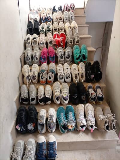 Imported preloved /leftover shoese for male and female offer