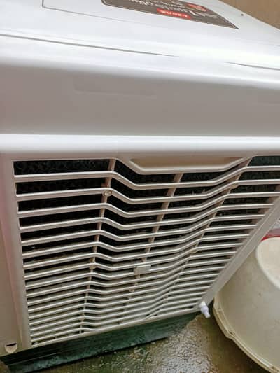 Izone IZN-8800 Room Air Cooler Condition Like New Still in Warranty
