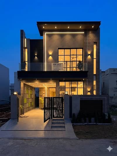 Ultra Modern 5 Marla Near To Park & Market Reasonable Price House For Rent In DHA Phase 9