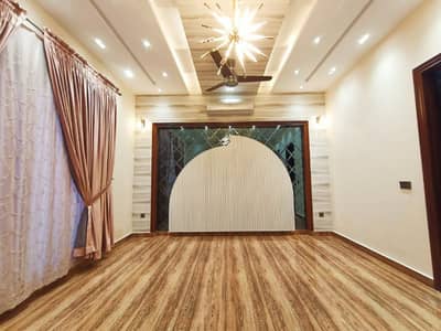 1 KANLA BEAUTIFUL HOUSE AVAILABLE FOR SALE IN A VERY HOT LOCATION IN DHA 11 RAHBAR PHASE 1