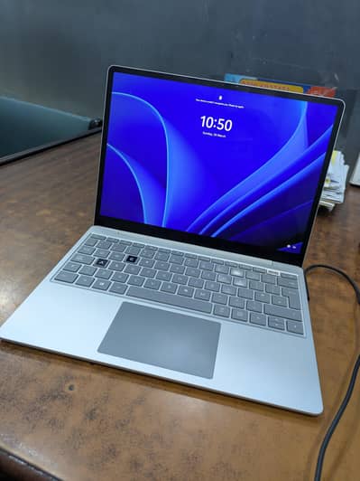 Microsoft Surface laptop Go