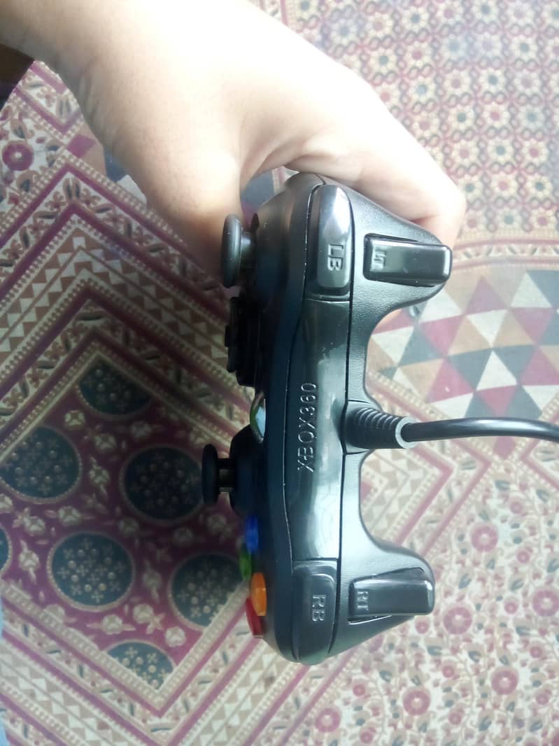 Xbox 360 wired controller 1