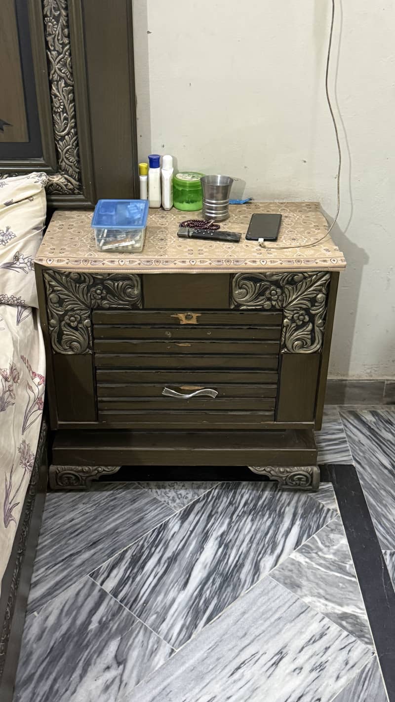 Bed set with dressing table 3