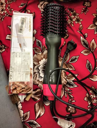 hot air brush and 2 in one hair straightener and curler