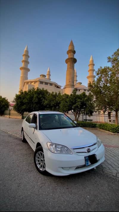 Honda civic 2006 model family used car full okay no work required.