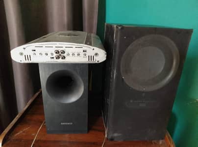 heavy base woffer with 4 chanel amp  4 spkr all ok japnes ha aik samsu
