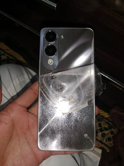 vivo y04 4plus4  64 gb with original charger  condition 10 by 10
