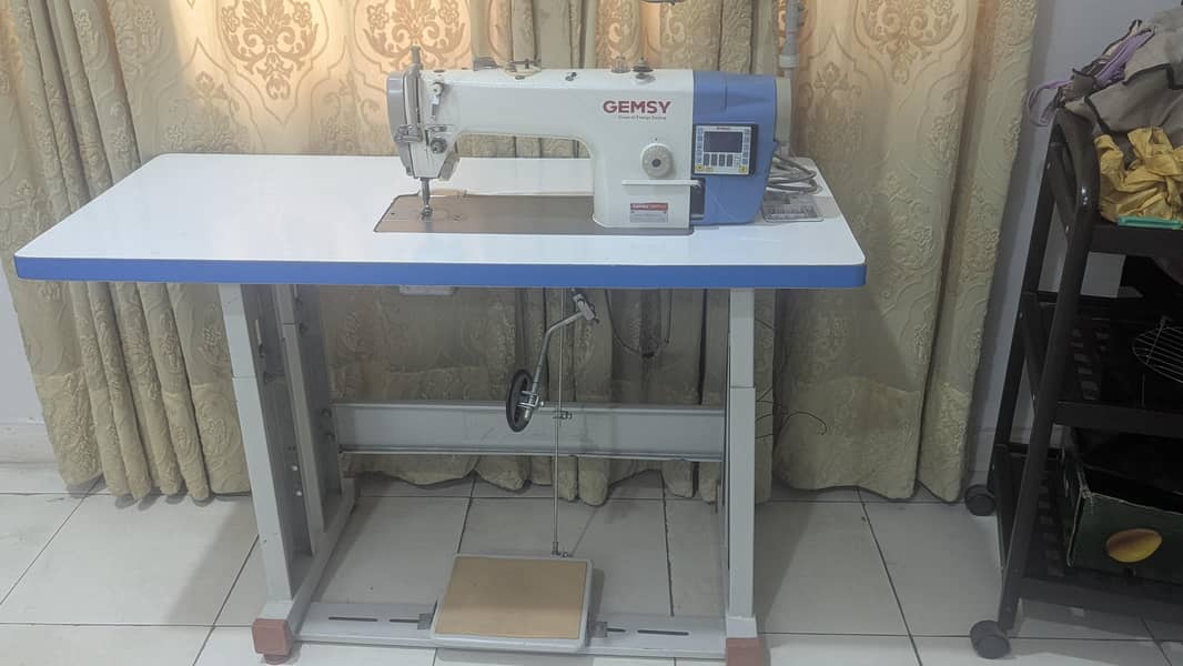 Gemsy sewing machine 0
