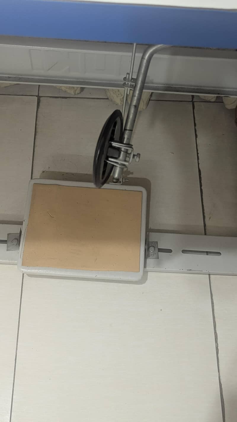 Gemsy sewing machine 3