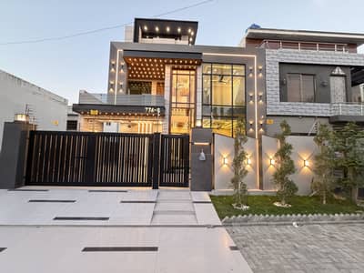 10marla ultramodern house for sale in Central Park Lhr.