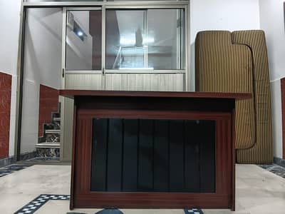 brand new office table is for sale brand new condition