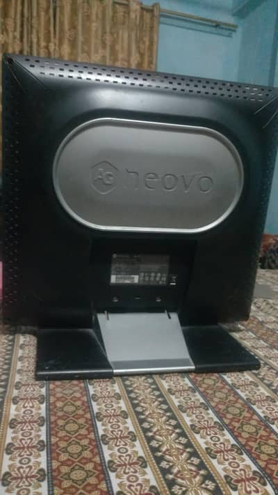 neoevo 17" multimedia lcd