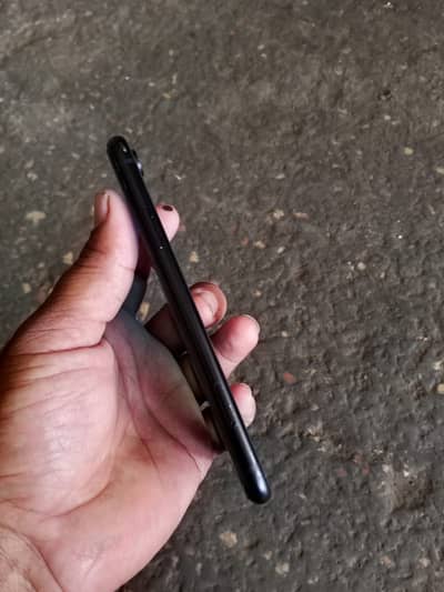 XR 64 gb back creak ha battery health 87 original