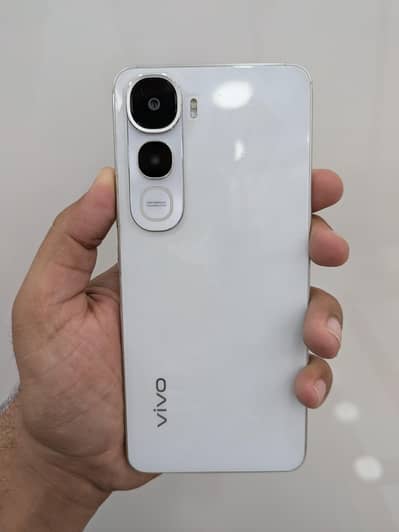 Vivo Y400