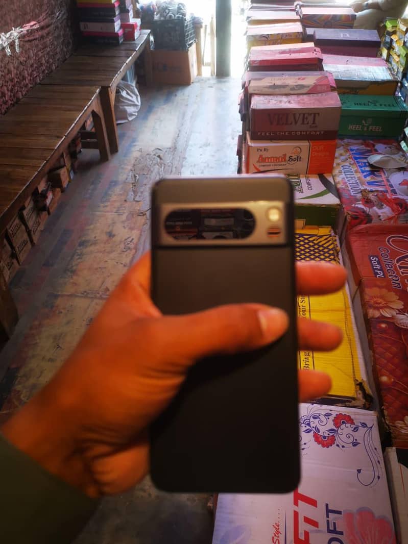 Google pixel 8 pro 1