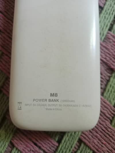 power bank M8
