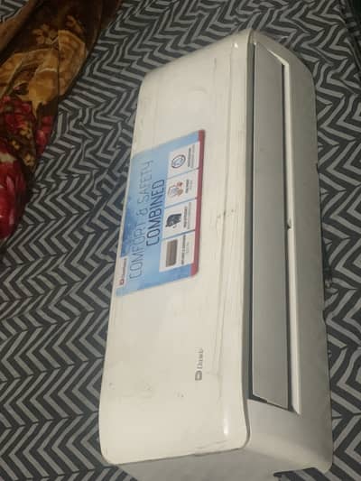 Dawlance ac 1 ton heat&cool1 season se kam hi use kiya hai urgent need