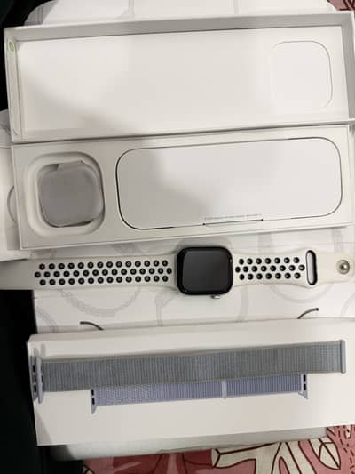 Apple watch series 10 / 42mm like new 10/10 condition