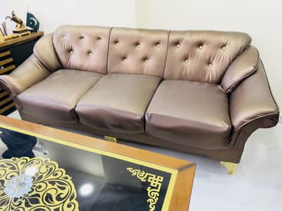 6 Seater Sofa set used for Urgent sale like Brand new