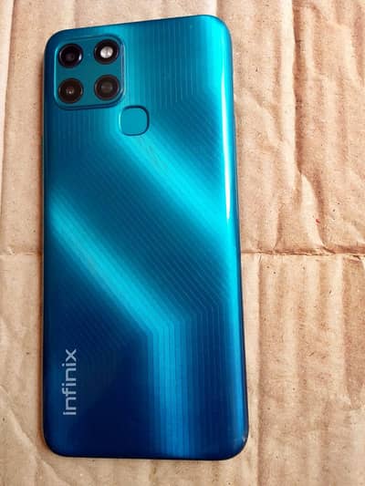 Infinix smart6 2+32 Lady hand use fresh 10/10