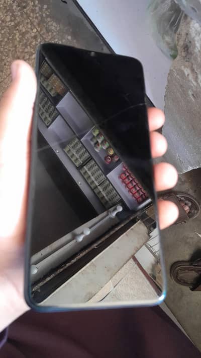 infanix smart 7hd ha all ok ha buss glass par halki se laker ha