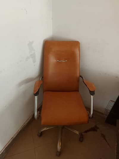 office table and chair for sale
