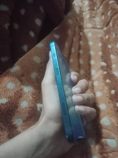 iphone 13 128gb icloud lock 10/9 condition