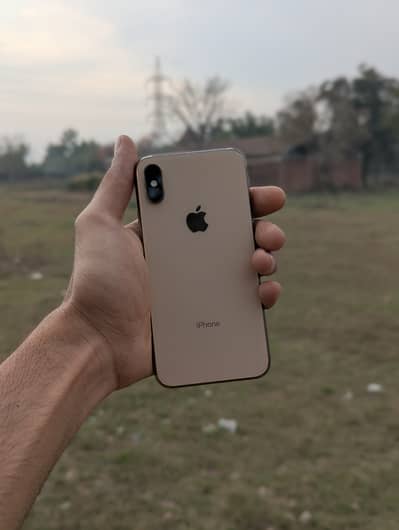 iPhone XS for sale and exchange possible