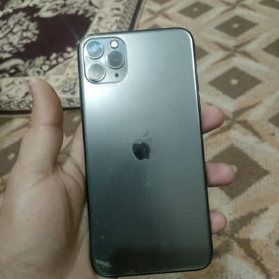 11 PRO MAX 512GB 10 BY 10 CONDITION  PAHLY DON SAY SHEET LAGWI TE