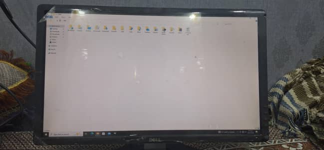 Apple Mac mini and Dell LCd 24"  with front laminated,