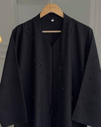 hame abaya k mahir karigaron ki need hai