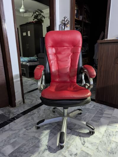 Premium quality executive office chair