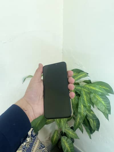 Iphone xa 64gb non pta esim working gol coller red add