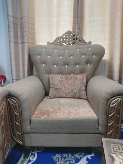 URGENT SALE – 5 Seater Sofa Set – Excellent Condition