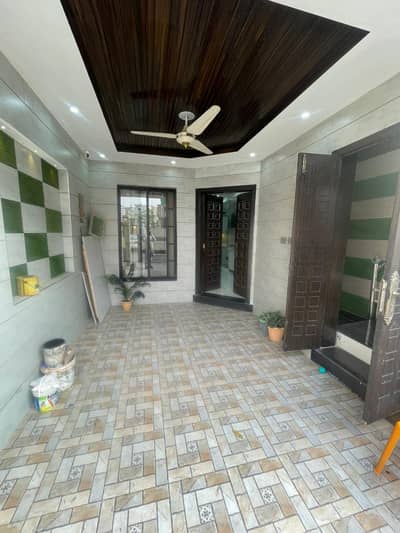 6 Marla Corner House For Sale In Lake City - Ideal Location