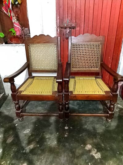 2 Chair New Condition With New Gaddyan