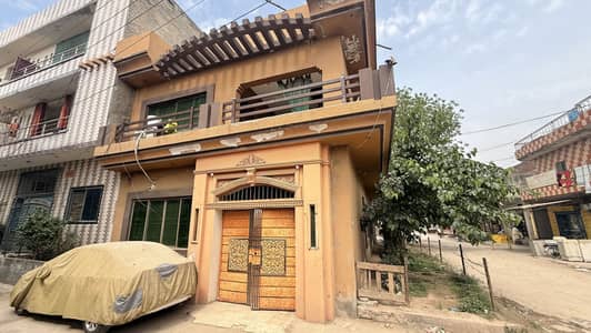 5 marla corner house in commercial area