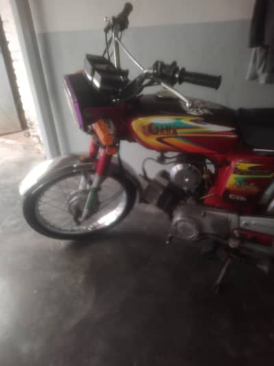 bike for sale jis bhai ko chahye rabta kry 03497473353