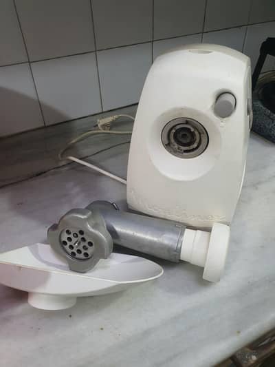 Moulinex Meat Grinder – Suitable for mincing meat and making kebabs