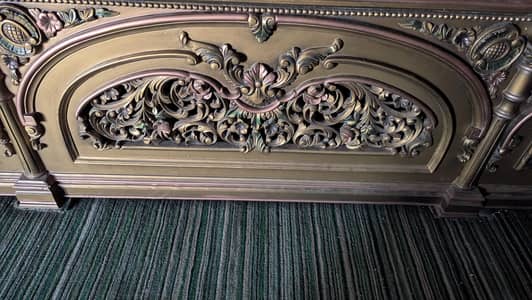 new condition wooden bed